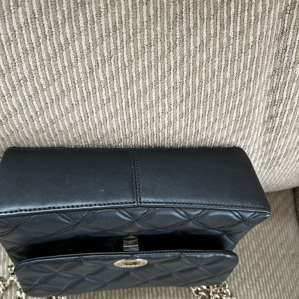Kate Spade EUC Elegant Black Quilted Chain Shoulder Bag AND dust cover - Picture 3 of 10